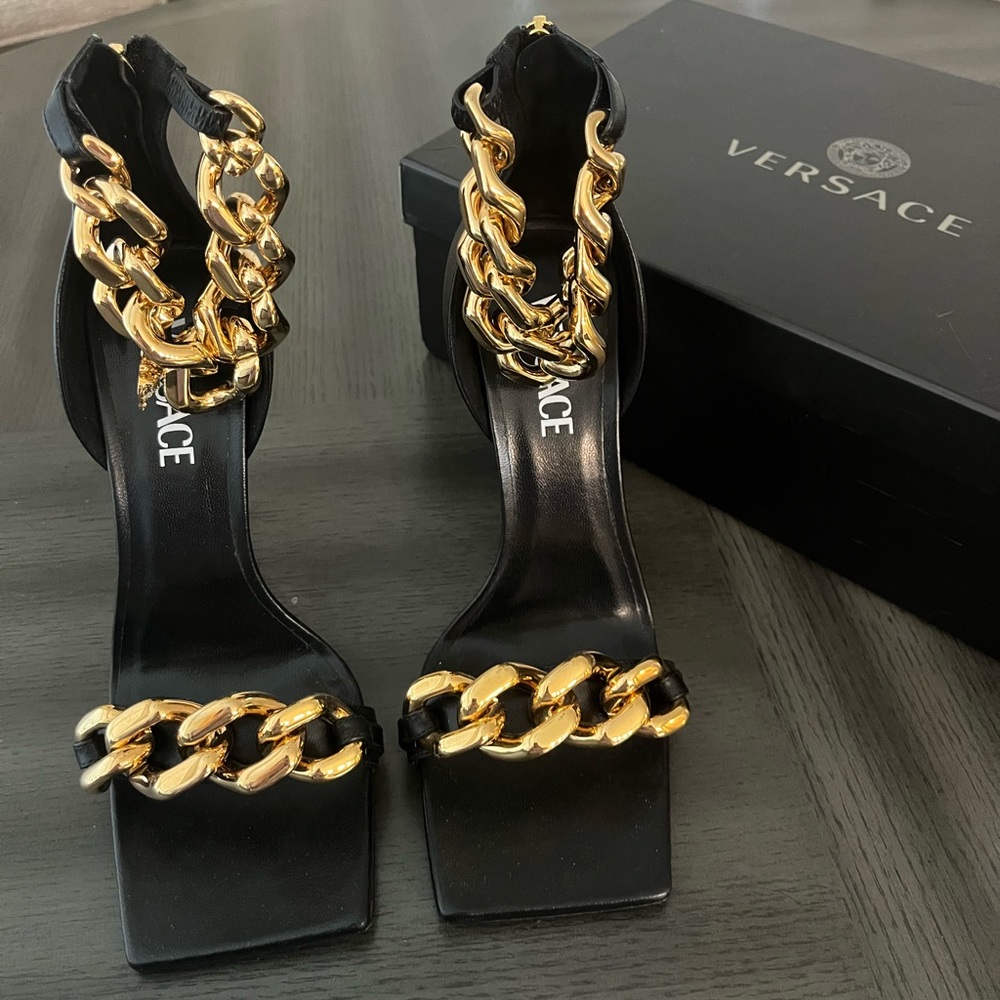 Versace Medusa Chain Heel